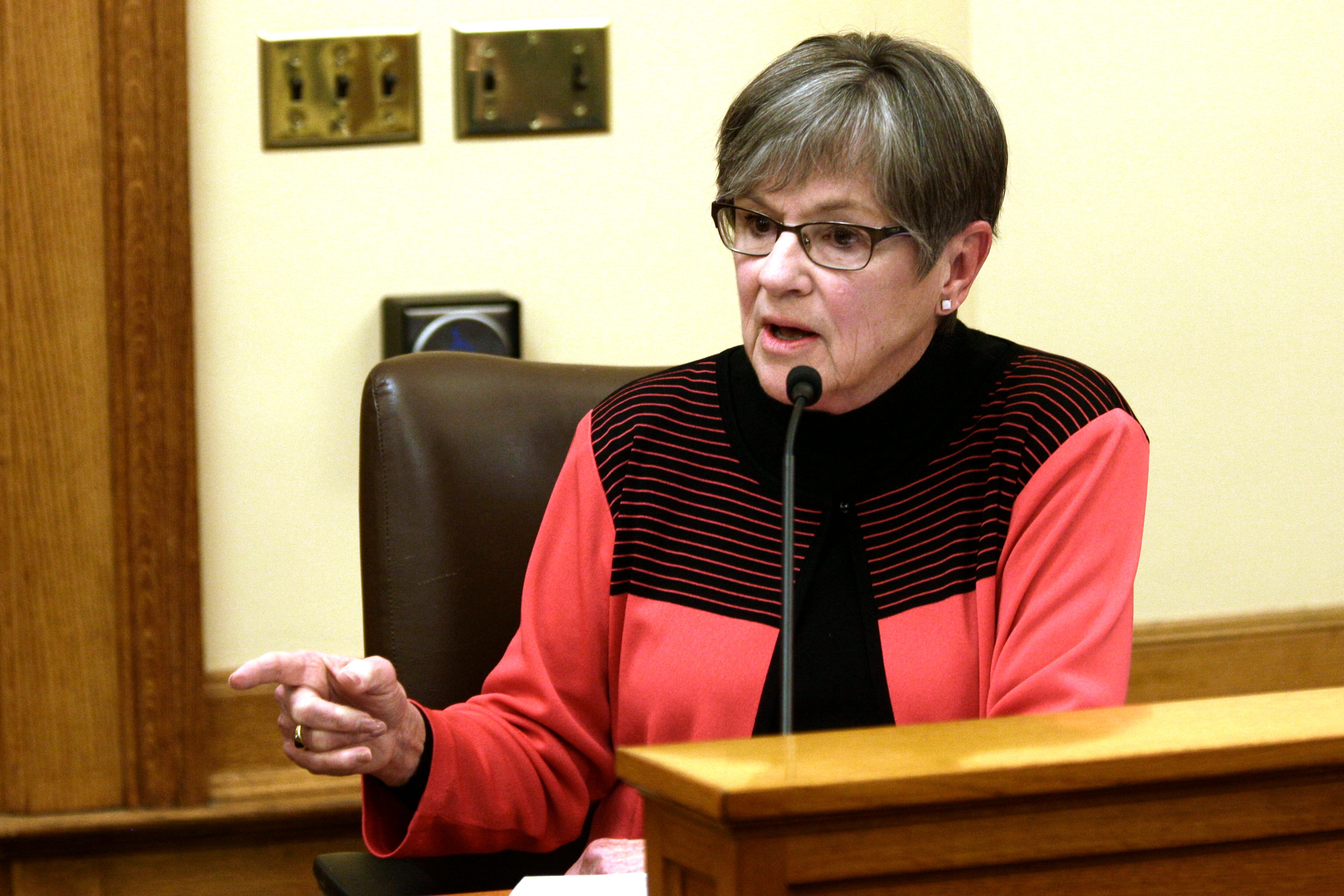 Governor Kelly announces special session of KS Legislature - Vimarsana News