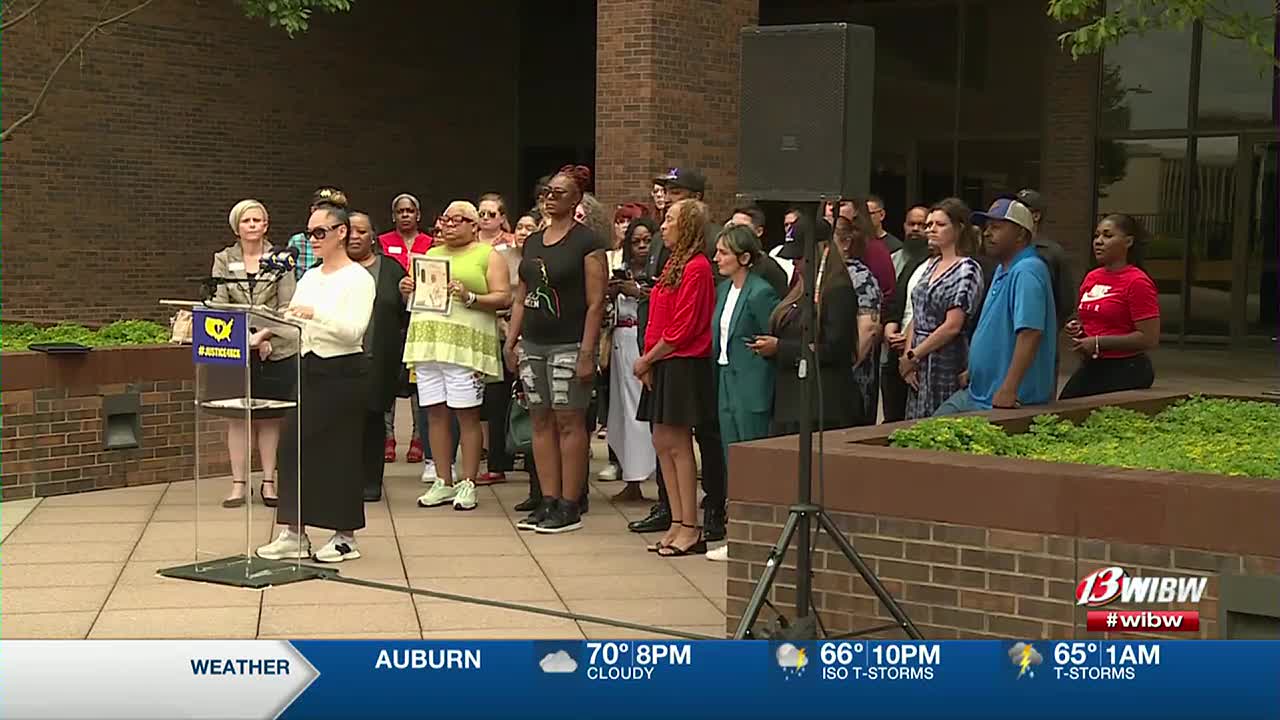 'Justice for KCK' rally outside Topeka's Federal Building - Vimarsana News